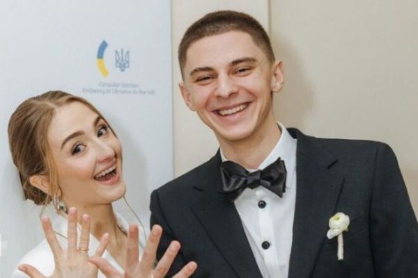 Віталій Миколенко одружився в Англії (+ФОТО)