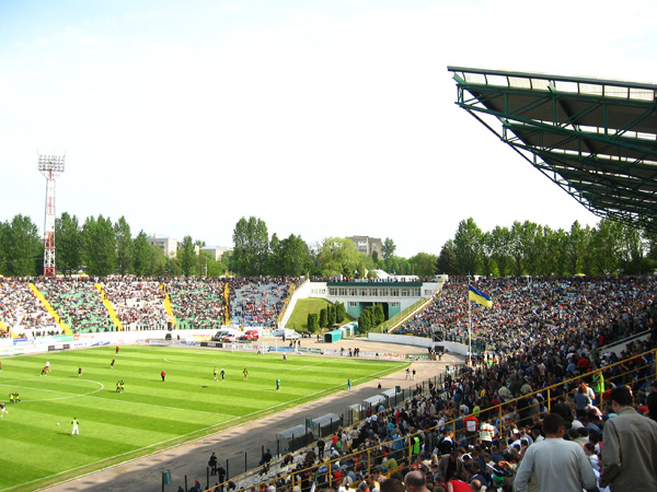 1868_lvov_stadion_ukraina.jpg