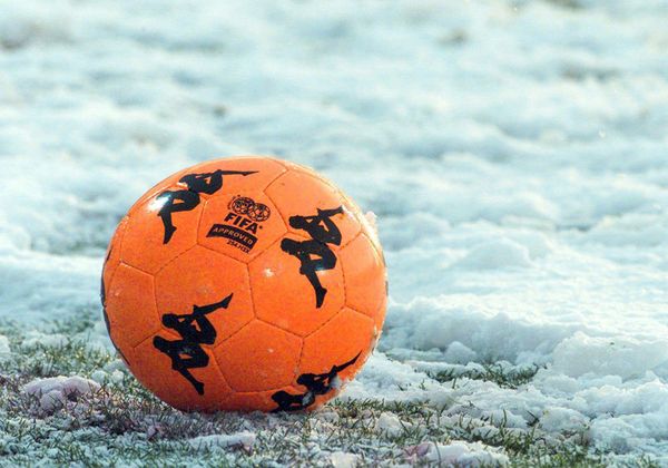 44football-snow-photo-1428121.jpg
