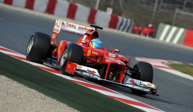 fernando-alonso-in-the-2012-ferrari-f1-race-car-1003896-m.jpg