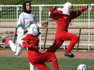 futbolistku-musulmanku-300.jpg