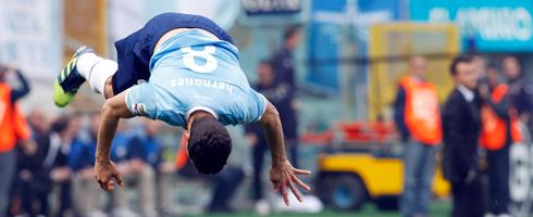 hernanes-can-fly0ai_3.jpg