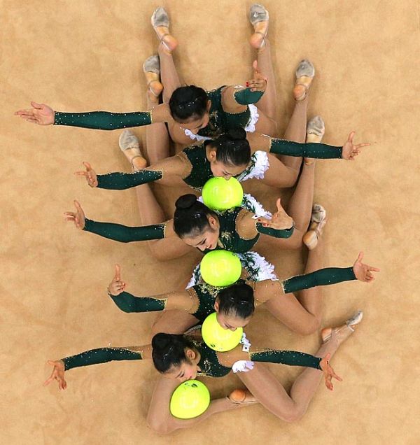 japan-rhythmic-gymnastics.jpg