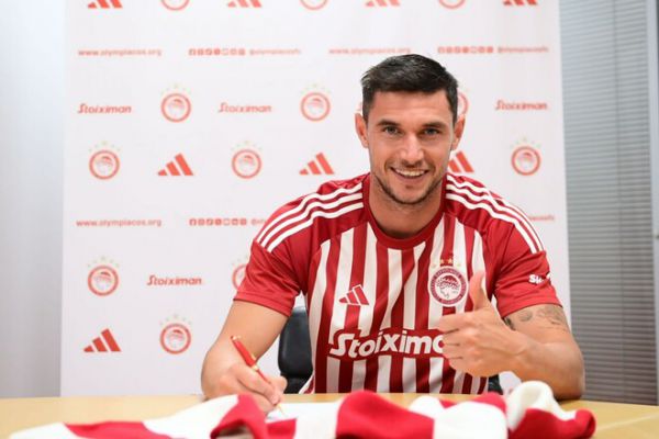 1931_yaremchuk_olimpiakos.jpg (35.39 Kb)