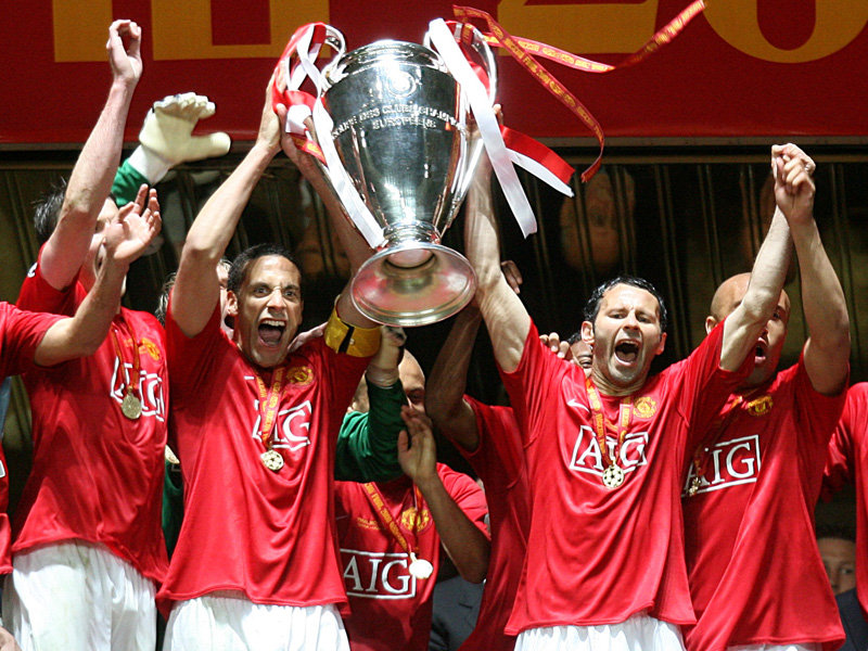 ryan-giggs-champions-league-trophy-2008-2569153.jpg